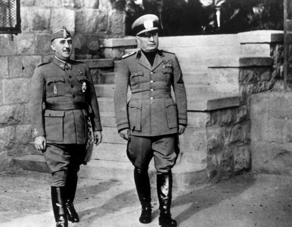 ¿Cuánto mide Francisco Franco? - Altura - Real height - medía - Página 3 20151110