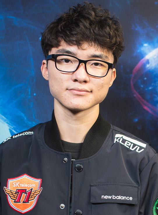 ¿Cuánto mide Faker? - How tall is Faker? - Altura - Real height - Página 2 Faker_10