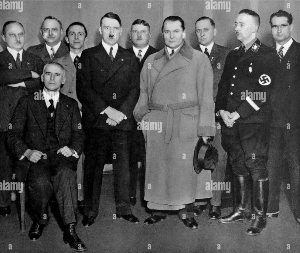 ¿Cuánto mide Adolf Hitler? - Altura - Real height - Página 4 Scree412