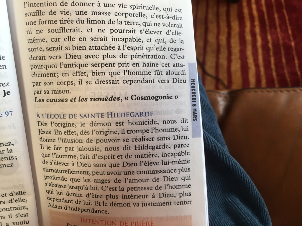 Parole et Prière mars , méditation chaque jour avec Sainte Hildegarde de Bingen Ste_hi29