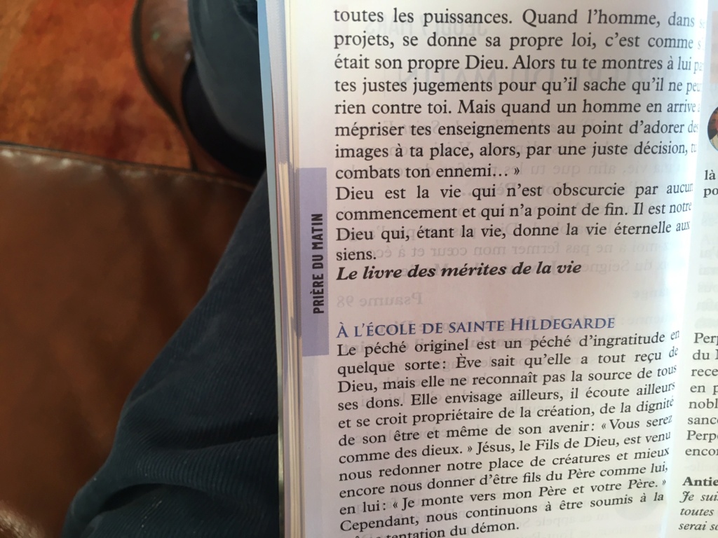 Parole et Prière mars , méditation chaque jour avec Sainte Hildegarde de Bingen Ste_hi31