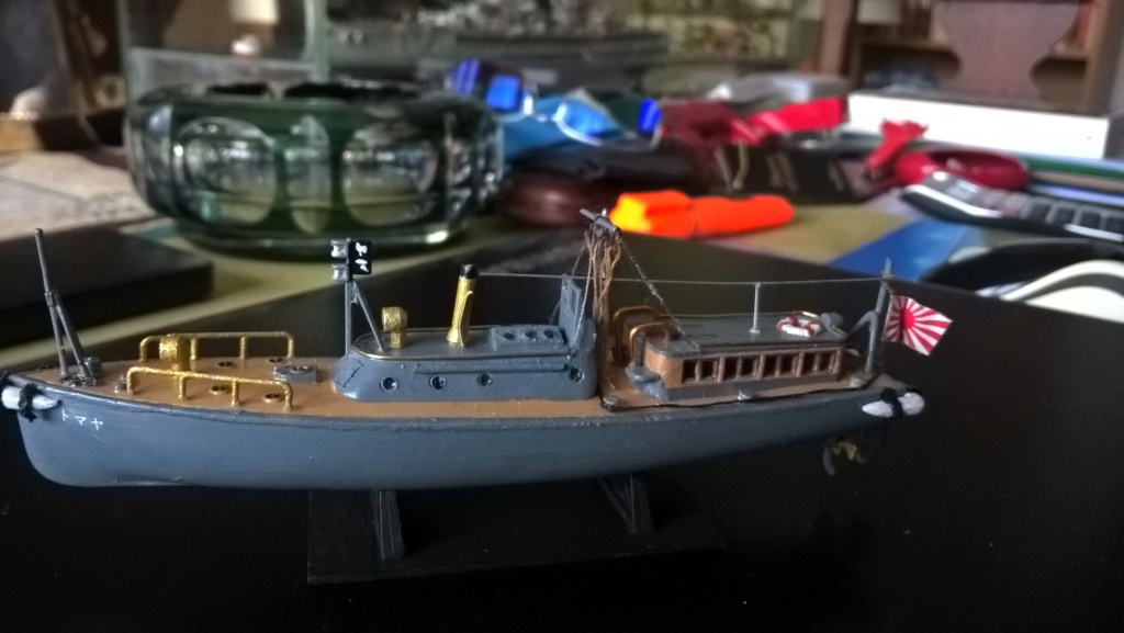 Yamato, un jour de janvier 1945 Modèle RC au 1/150 dans sa vitrine d'exposition Wp_20129