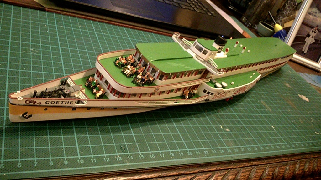 Steamer du Rhin Goethe, [Revell 1/160°] de Philippe R. DAVID - Page 2 Wp_20474