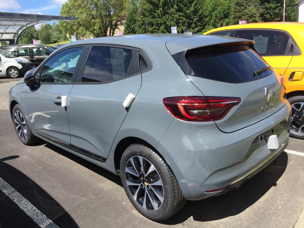 2019 - [Renault] Clio V (BJA) - Page 18 D8894a10