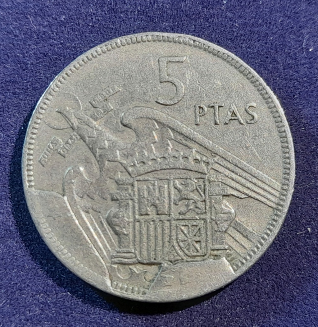 DOBLE CUÑO DESCANTILLADO,5ptas 1957,*? Img-2081