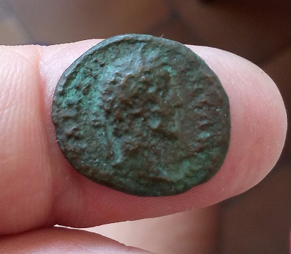 Assarion de Antonino Pío. ΦΙΛΙΠΠΟΠΟΛΙΤΩΝ. Homonoia a izq. Filipopolis Img_2182