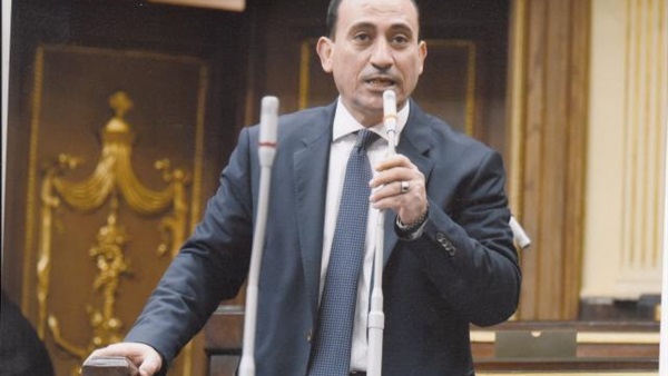 النائب محمد عبد الله زين الدين، عضو مجلس النواب  توفير المكان والمعلم أهم من الوجبة  38510