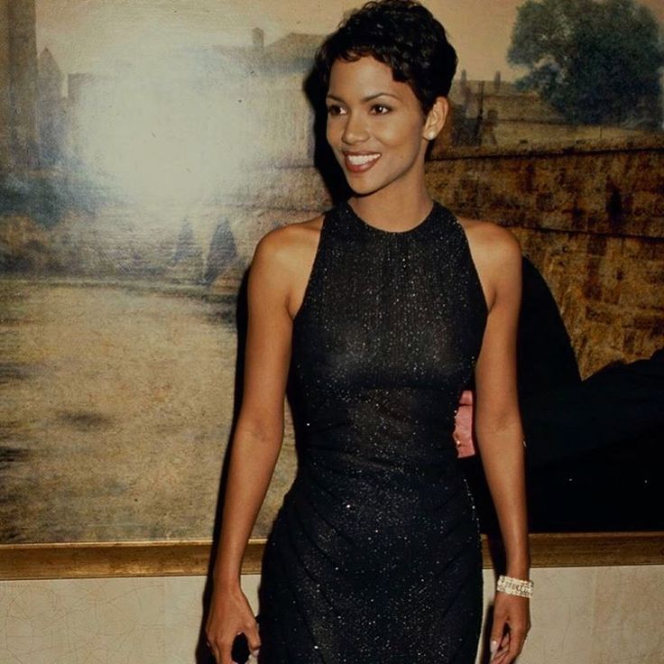 Beautiful pics of actress Halle Berry Caf0b810