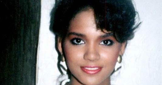 In the 1980s Berry won the Miss Teen Ohio Pageant at just 18 Downlo21