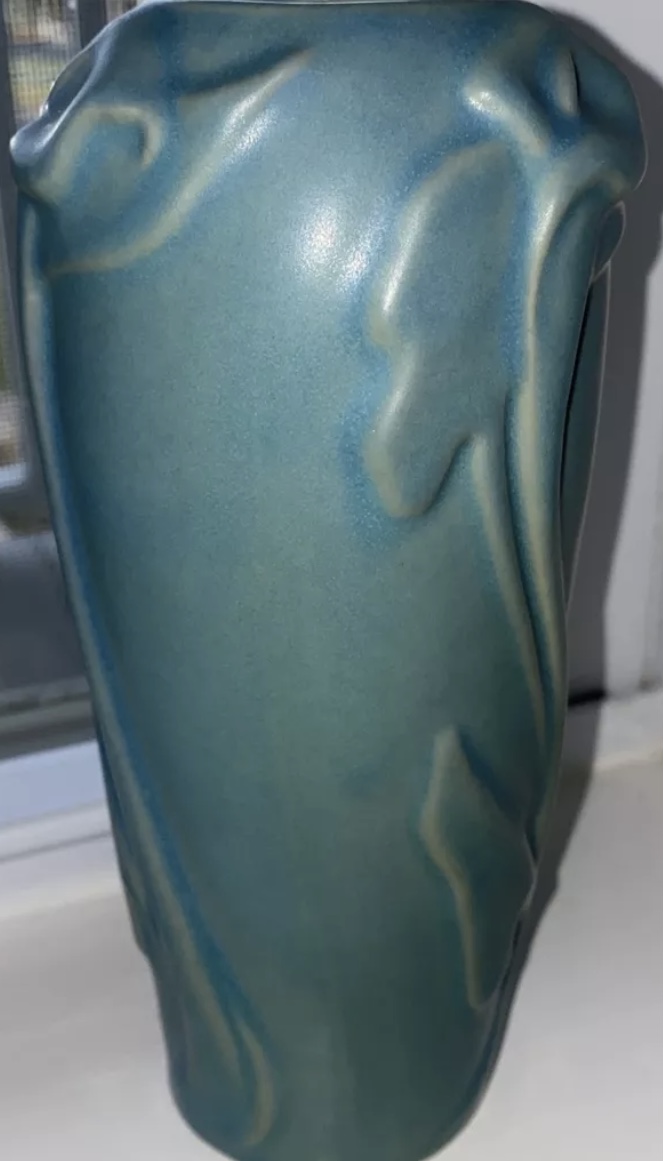 Authenticity: Van Briggle Vase 20220110