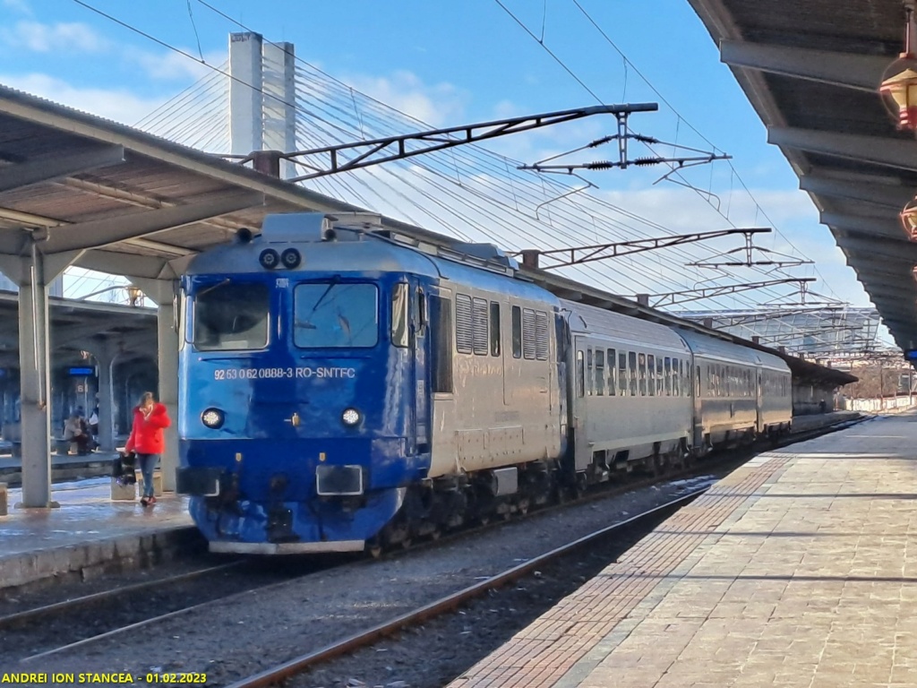 Locomotive diesel electrice de 2100 CP (seriile 60/62/67 - 060-DA/DA1) 620_8810
