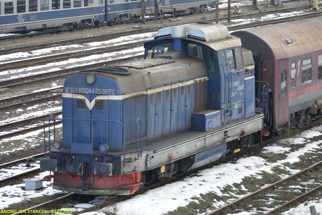 Locomotive diesel hidraulice seriile 80-81-82 (LDH 125) 800_6210