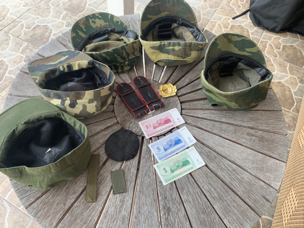 Transnistria 5 caps, 1990s - 2015, patches, 1995 police cockade and shoulder boards Img_6211