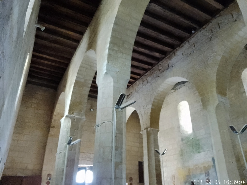 L'intérieur de l:église. Img_2015