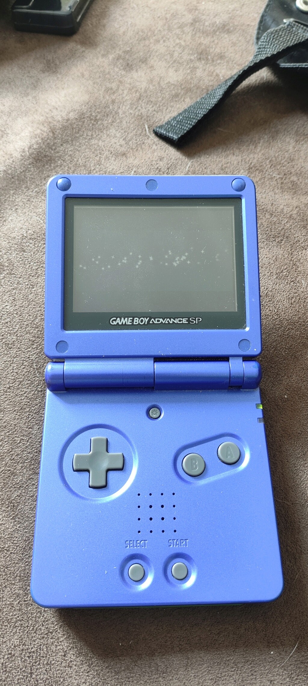 [EST] GBA SP Bleue + Pokémon Vert Feuille, Émeraude, Ruby, Sonic Pinball et GA Color Jaune + DK Country, Pokémon Rouge Img_2011