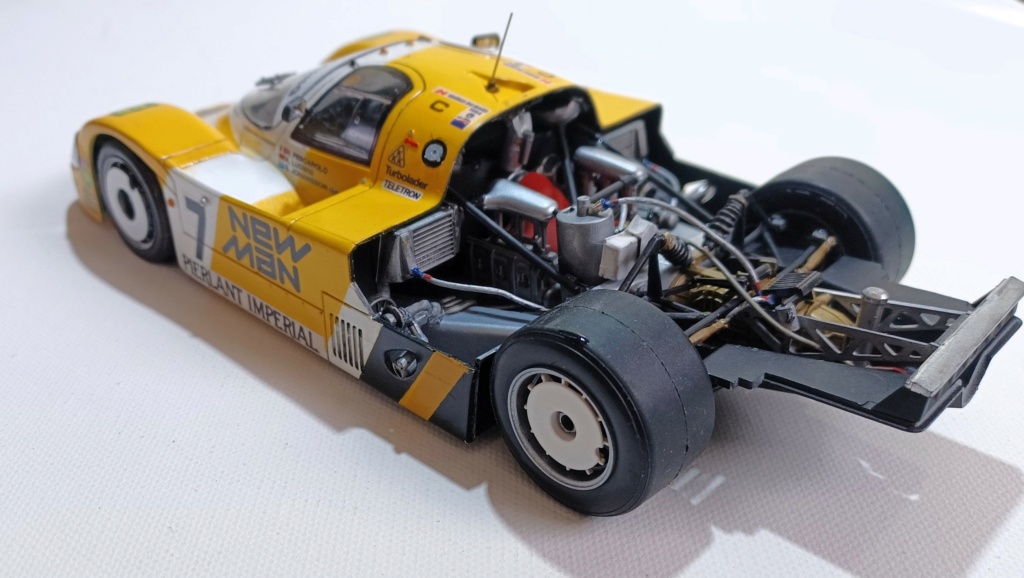 [ Tamiya ] Porsche 956 "new Man" 1ere le Mans 1984 - Page 4 20230841