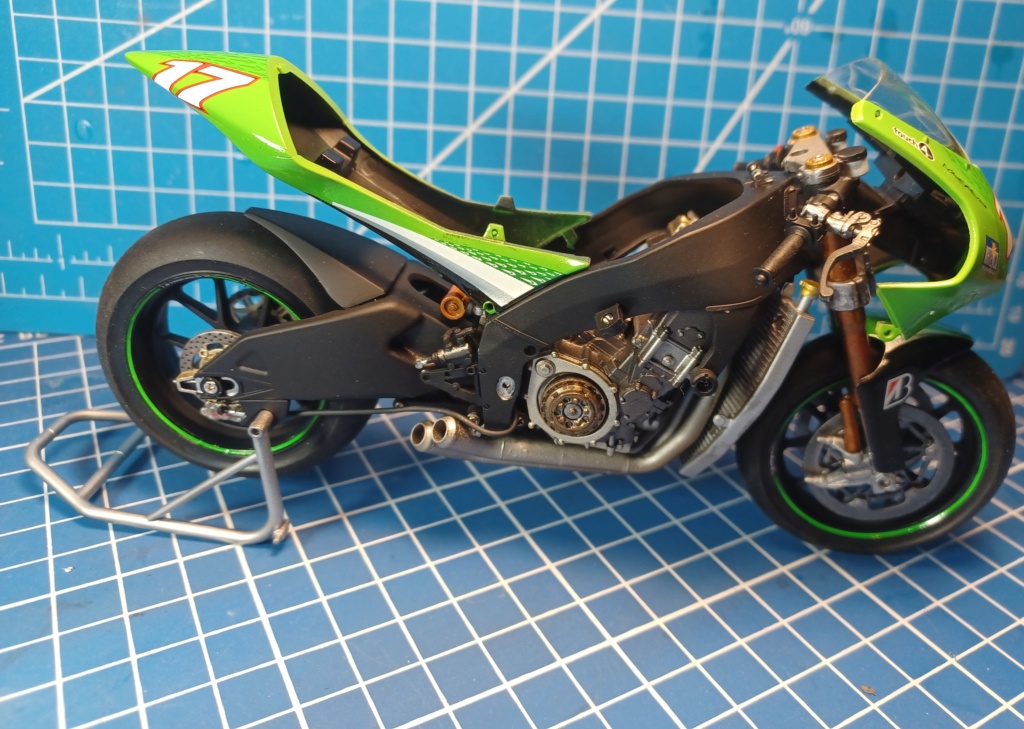 [ Tamiya ] Kawasaki ZX RR Randy de Puniet - Page 2 20231197