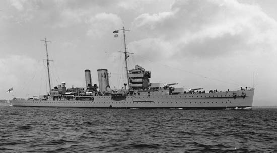 [TRUMPETER ] Croiseur lourd HMS YORK 1/350ème Réf 05351 Cl_hms10