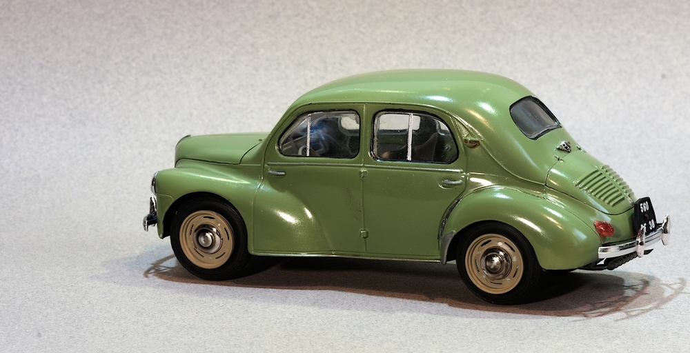 [Heller] 1/24 4CV Renault 1955 Imgp0224