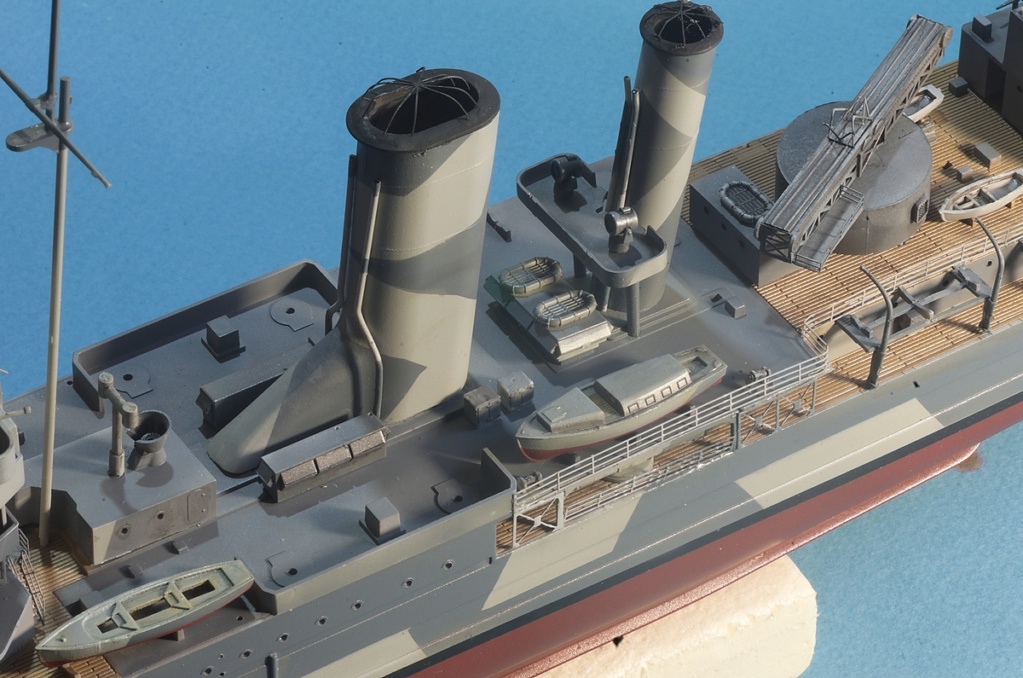 [TRUMPETER ] Croiseur lourd HMS YORK 1/350ème Réf 05351 Imgp1326