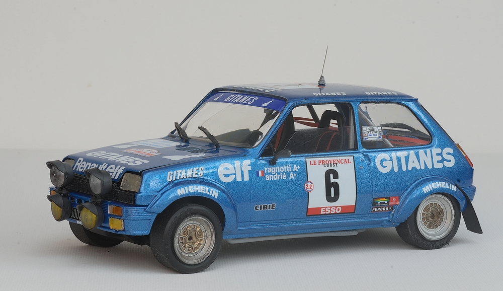 [ Italeri ] Renault 5 Alpine "Gitanes" Tour de Corse 1979 1/24 Imgp1827