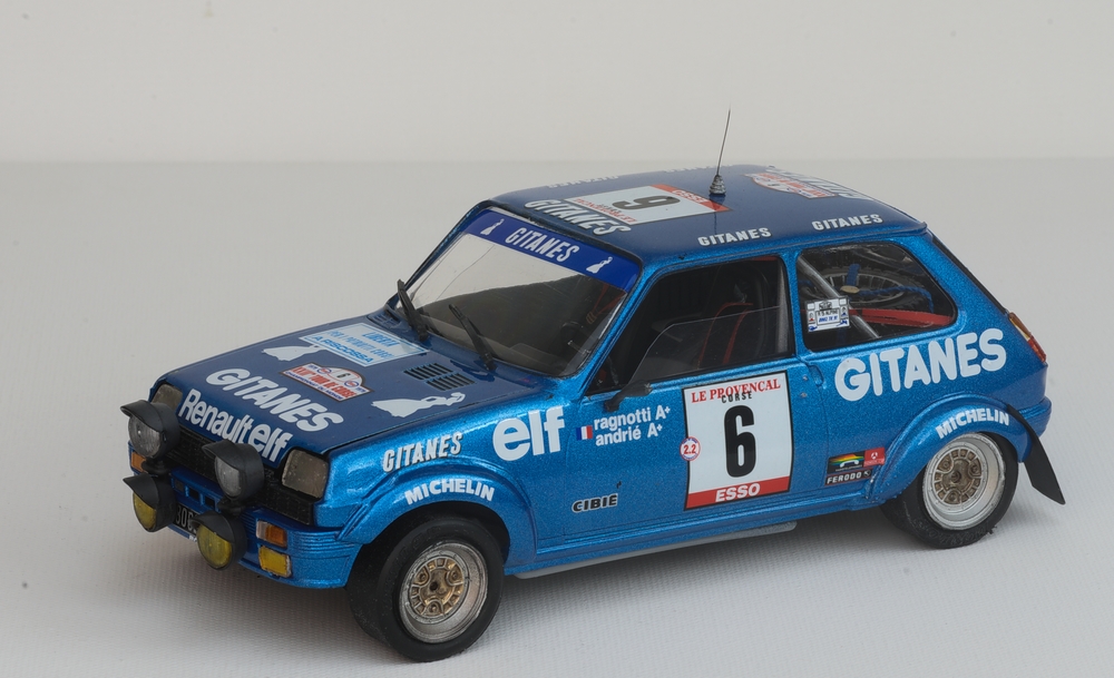 [ Italeri ] Renault 5 Alpine "Gitanes" Tour de Corse 1979 1/24 Imgp1828