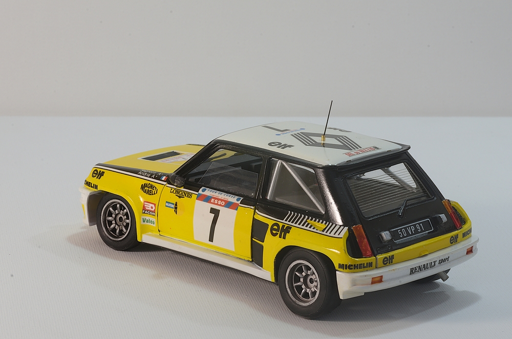 [ Heller ] R5 Turbo Tour de Corse 1982 1/24 Imgp1832