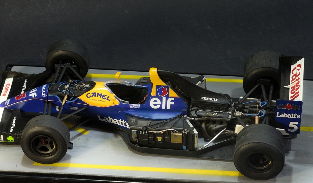 [ Fujimi] Williams FW 14B N Mansell saison 1992 1/20 - Page 3 Imgp1854