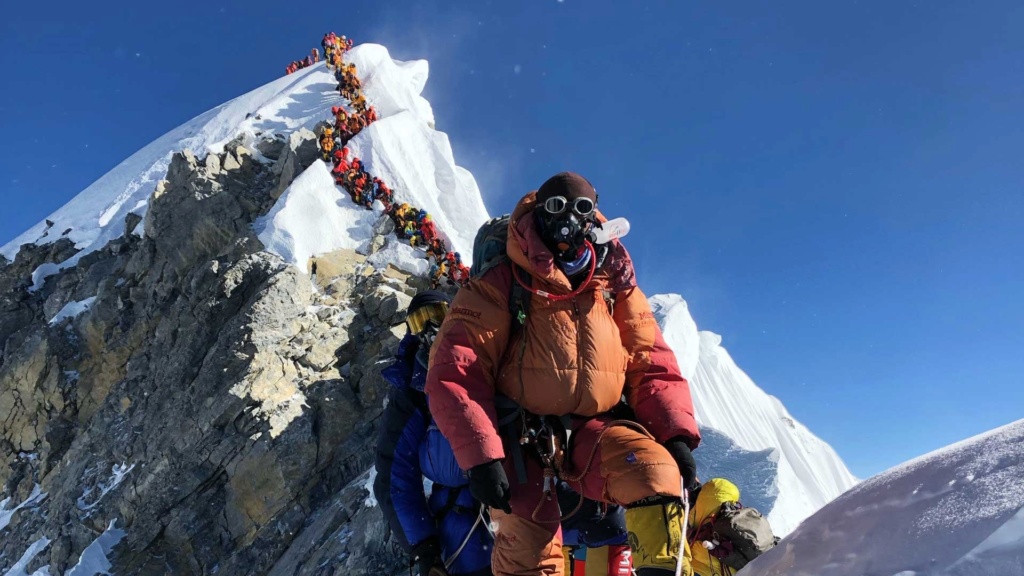 L'ascension de l'Everest 2200-e10