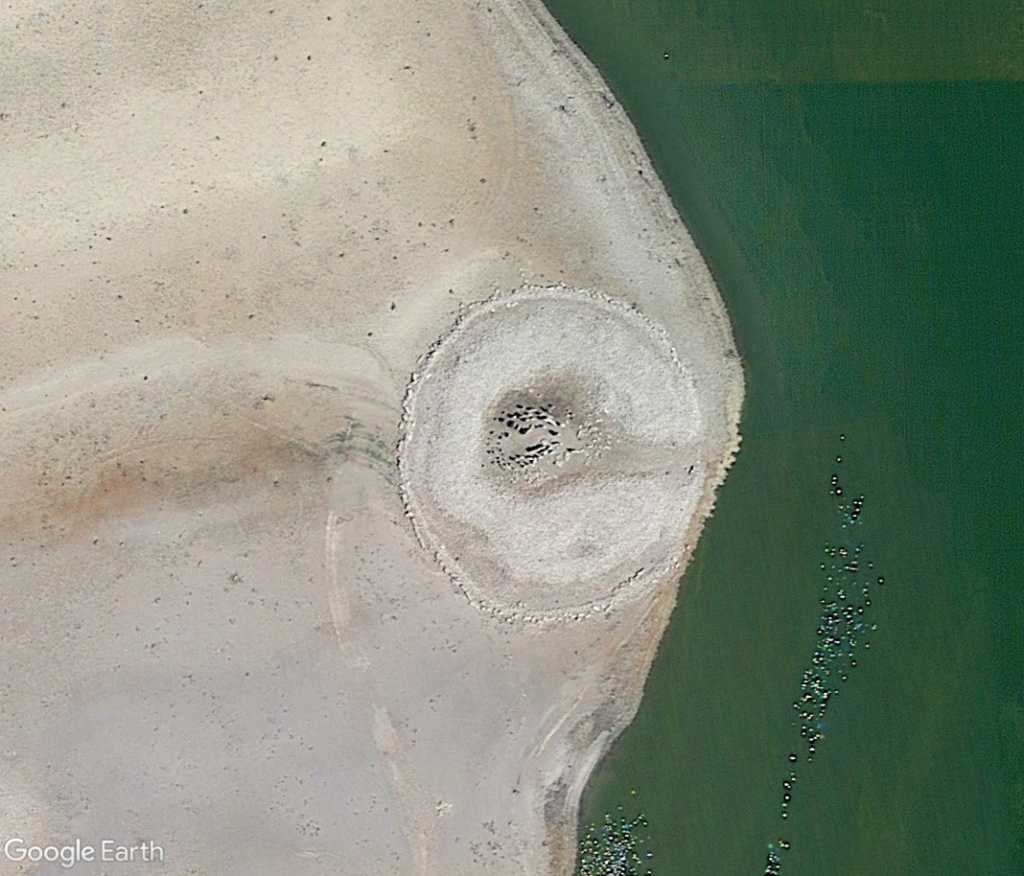 [Désormais visible dans Google Earth] - Le Dolmen de Guadalperal - Espagne Almm_f15