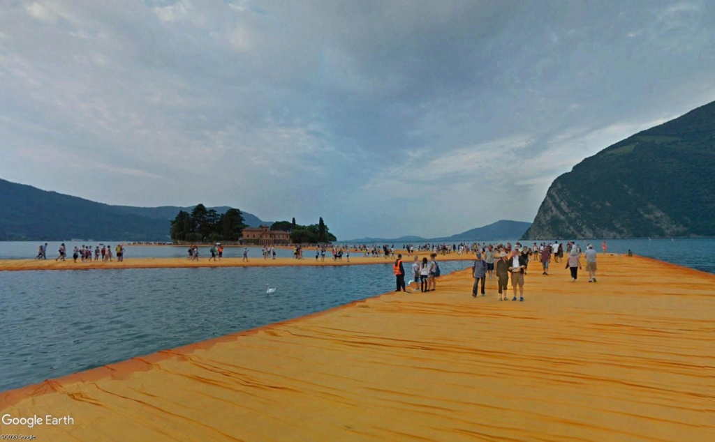 The Floating Piers, œuvre de Christo, lac d'Iseo, Italie  Cristo19