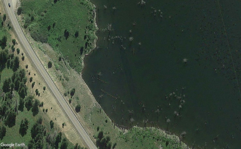 Lac Quake, Montana : créé suite à un tremblement de terre, idéal pour une petite partie de hockey Qlg10