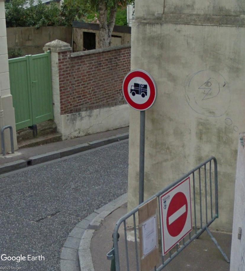 STREET VIEW : les panneaux routiers - Page 6 Rooo10
