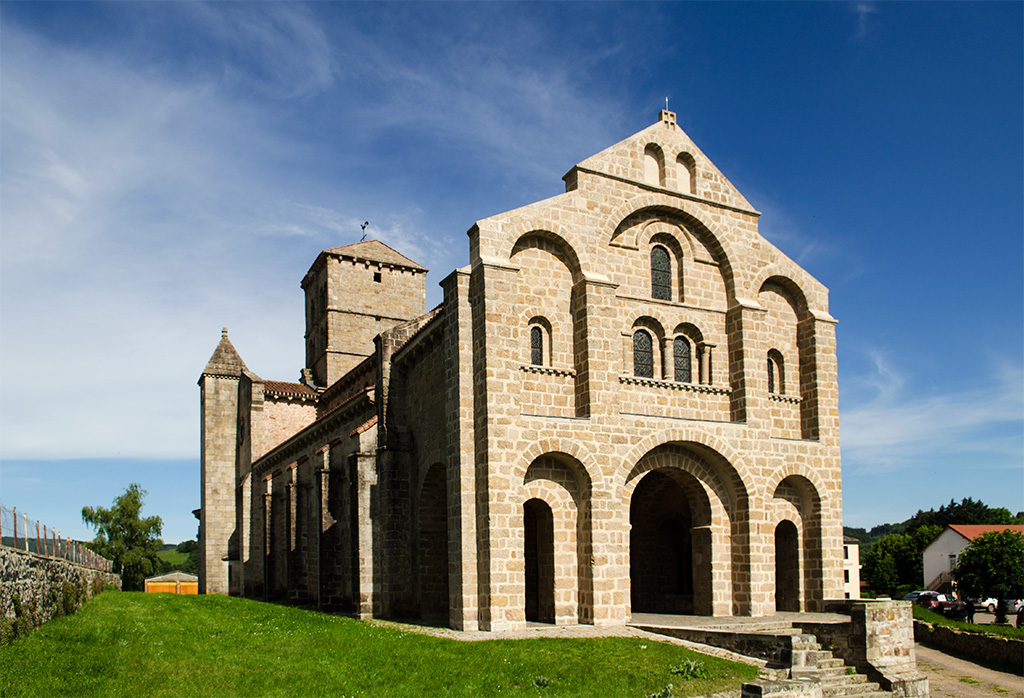 Eglise romane de Chatel-Montagne _dsc6719