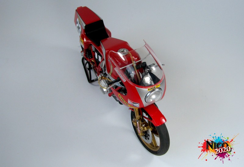 [Tamiya 1/12°] Ducati 900 NCR - Page 6 Img_0410