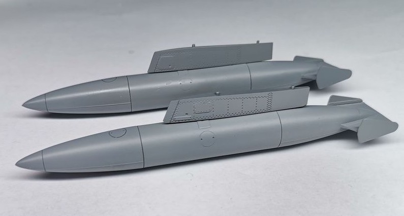 Bidons 1300 l MIRAGE IIIE/R/5F/Nesher - AC 48027 & 48028 Ac-48018