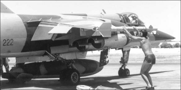  [Special Hobby + Reskit ] Mirage F1AZ SAAF F1az_216