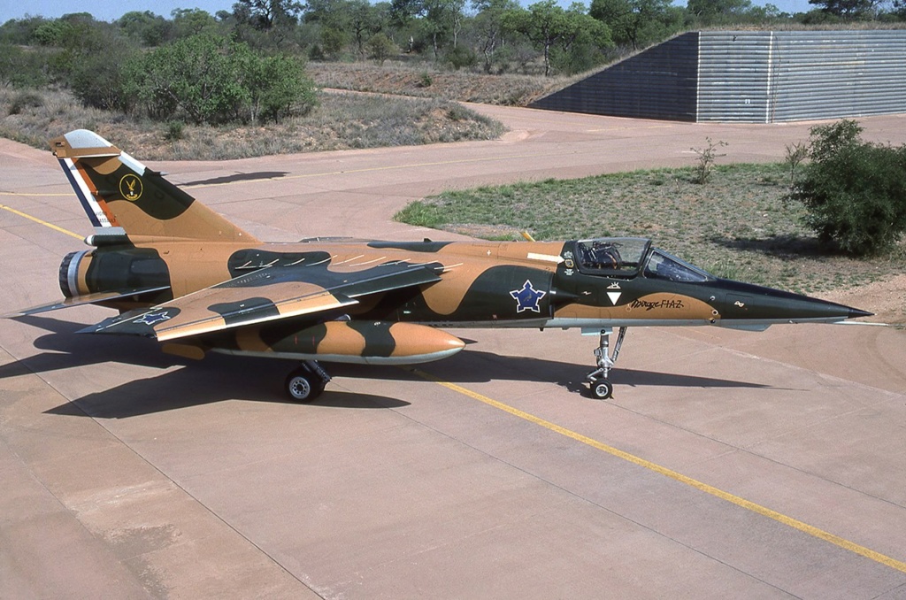 [Special Hobby + Reskit] 1/72 - Dassault Mirage F1AZ   SAAF  - Page 2 F1az_222