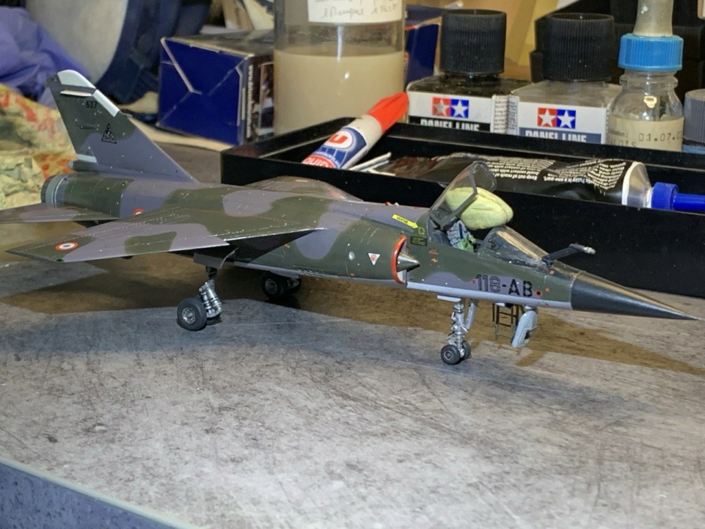 [Hasegawa] 1/72 - Dassault Mirage F1CR CEAM   - Page 8 Image189