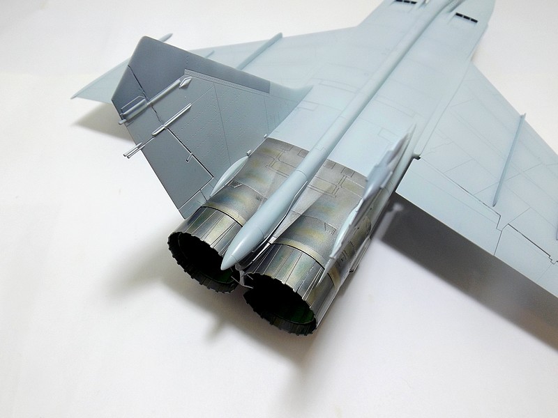 [Revell (ICM)] 1/48 - Mikoyan-Gourevitch MiG-25 RBT Foxbat  - Page 2 Mig-2542