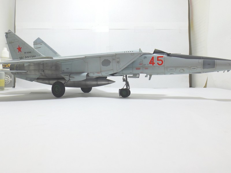 [Revell (ICM)] 1/48 - Mikoyan-Gourevitch MiG-25 RBT Foxbat  - Page 3 Mig-2566