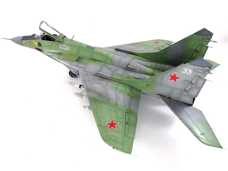 MiG-29C Fulcrum (Izdelye 9.13)-Trumpeter-1/32 Mig-2910