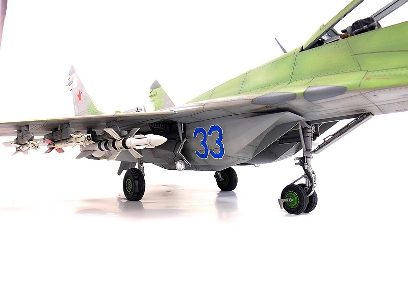 MiG-29C Fulcrum (Izdelye 9.13)-Trumpeter-1/32 Mig-2913