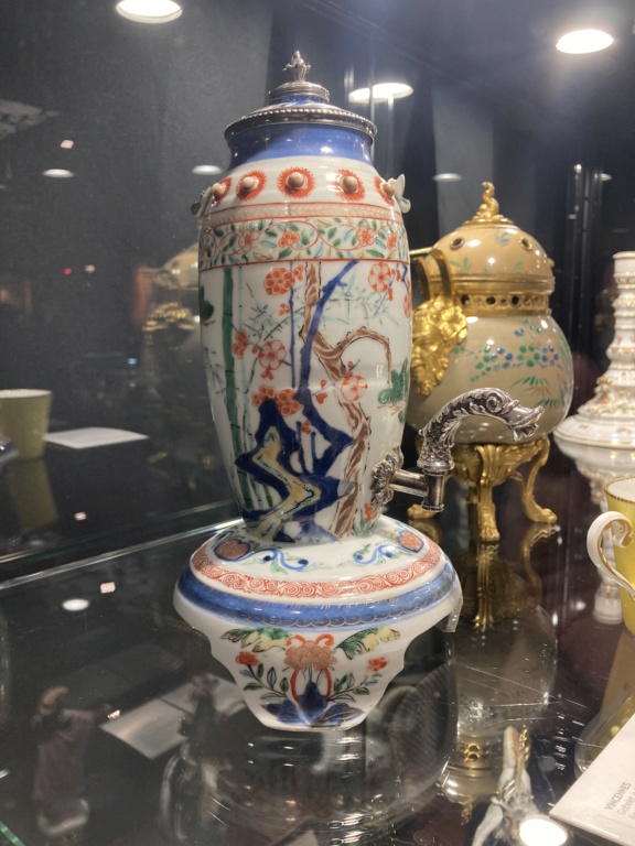 porcelaine - Fabrique de l'Extravagance, château de Chantilly, exposition Img_2611