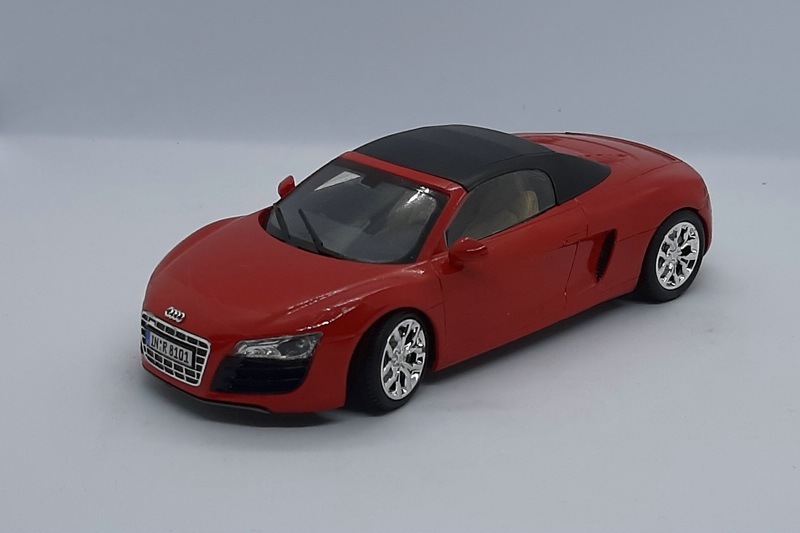 Audi R8 Spyder, Revell, 1/24 (07094) gebaut von Diwo Comp1814