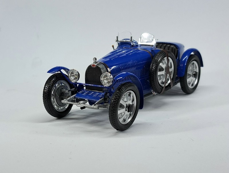 Bugatti 35 B "Grand Prix", Monogram 1/24 (77001) gebaut von Diwo58 Comp1987