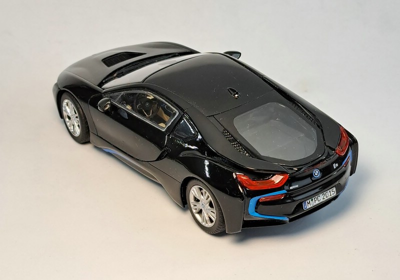 BMW i8 1/24 Revell (07008 Comp2968