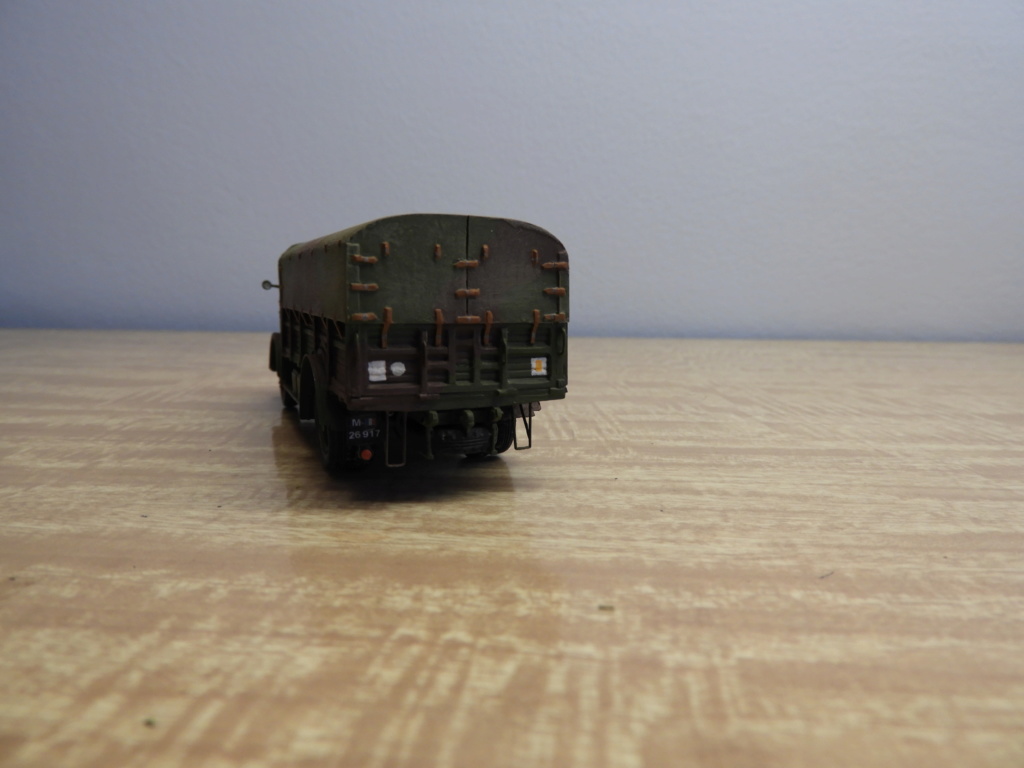 Renault AGK bâché au 1/72 Dscn0915