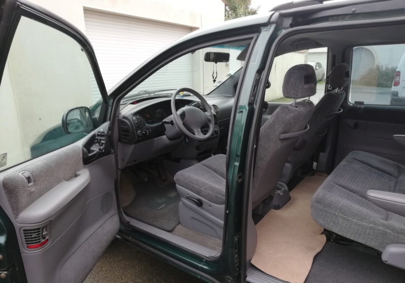 Vends Chrysler Grand Voyager de 1997 avec 111 000Km Img_2010