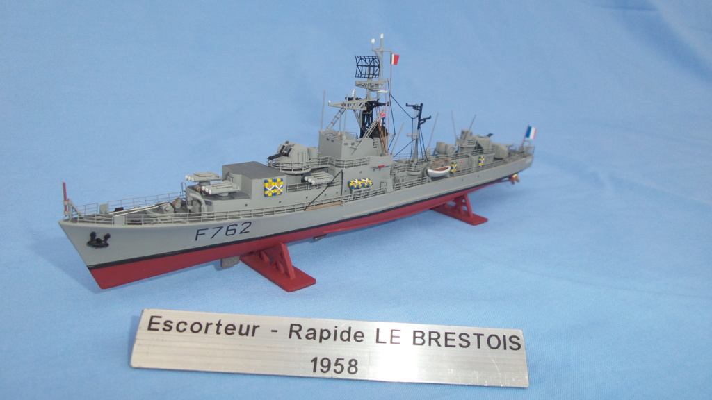 Escorteur Rapide type E 50 F762 LE BRESTOIS classe LE CORSE Réf 1087 20120811